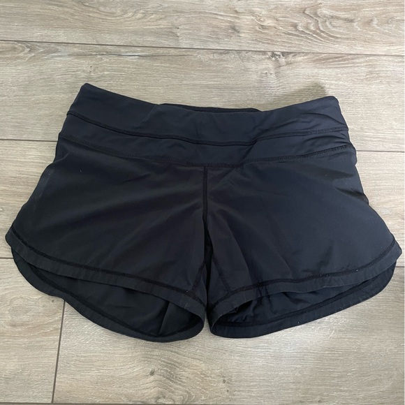 Lululemon shorts - Picture 3 of 4